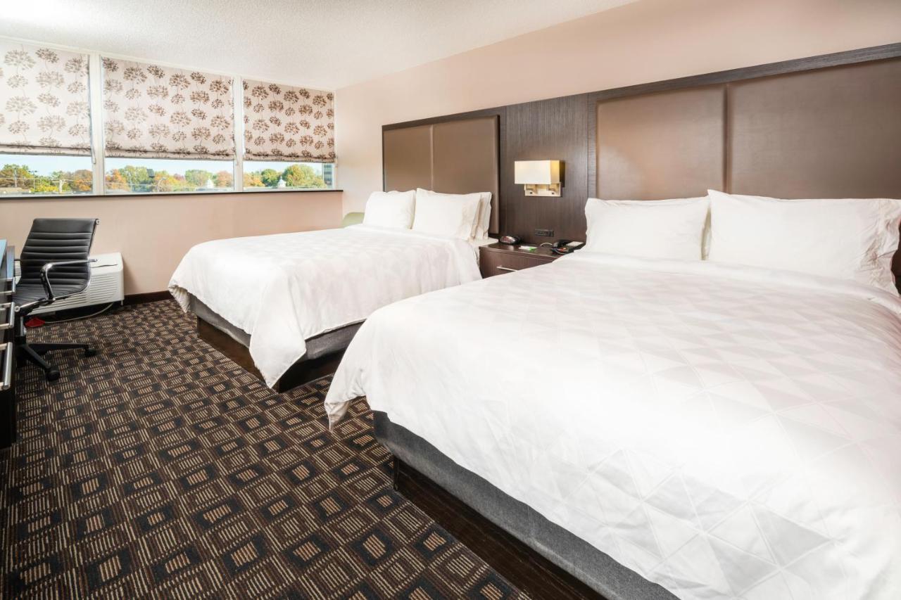 Hotel East - Hurstbourne By Ihg