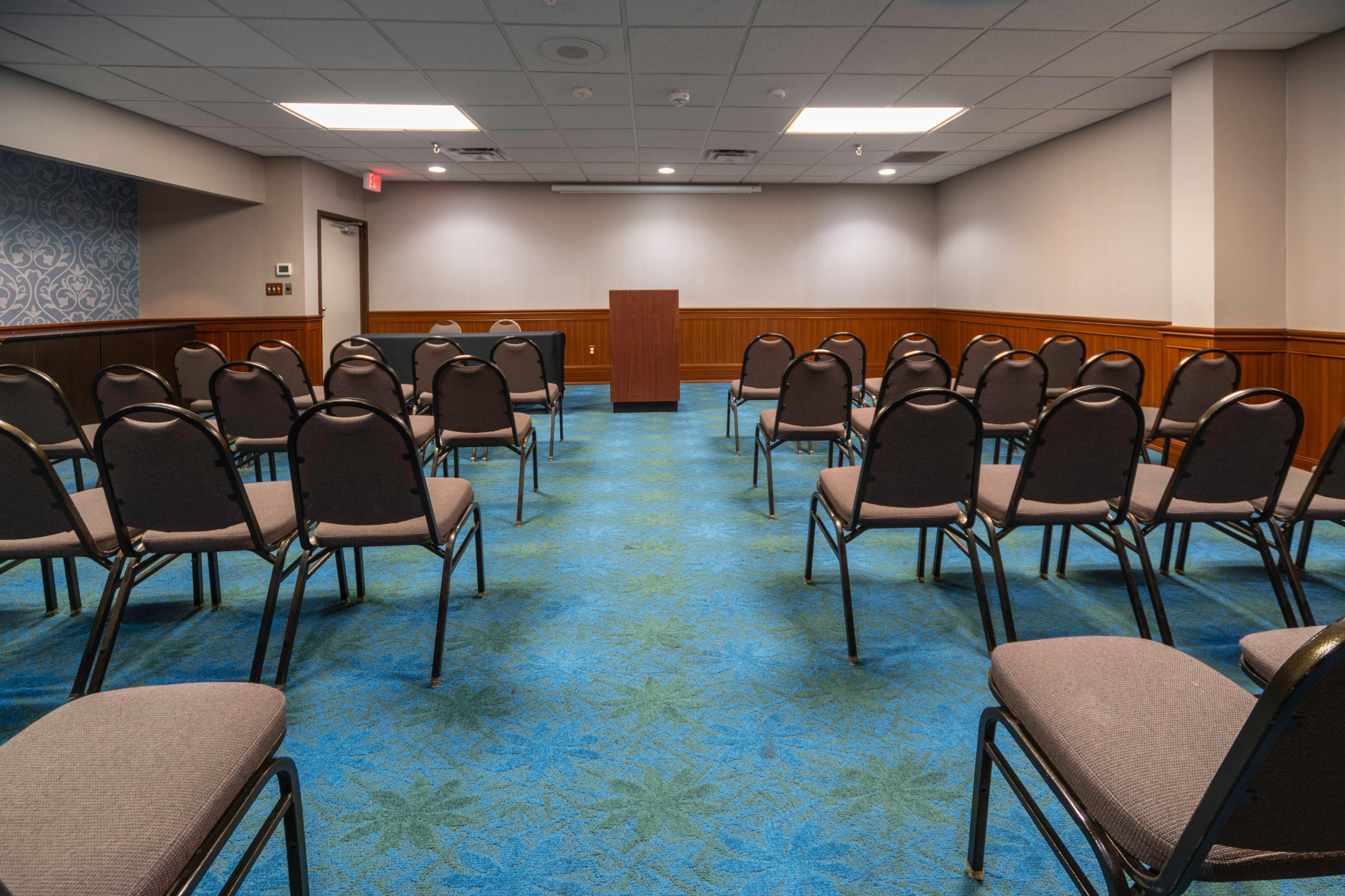 Hotel East - Hurstbourne By Ihg