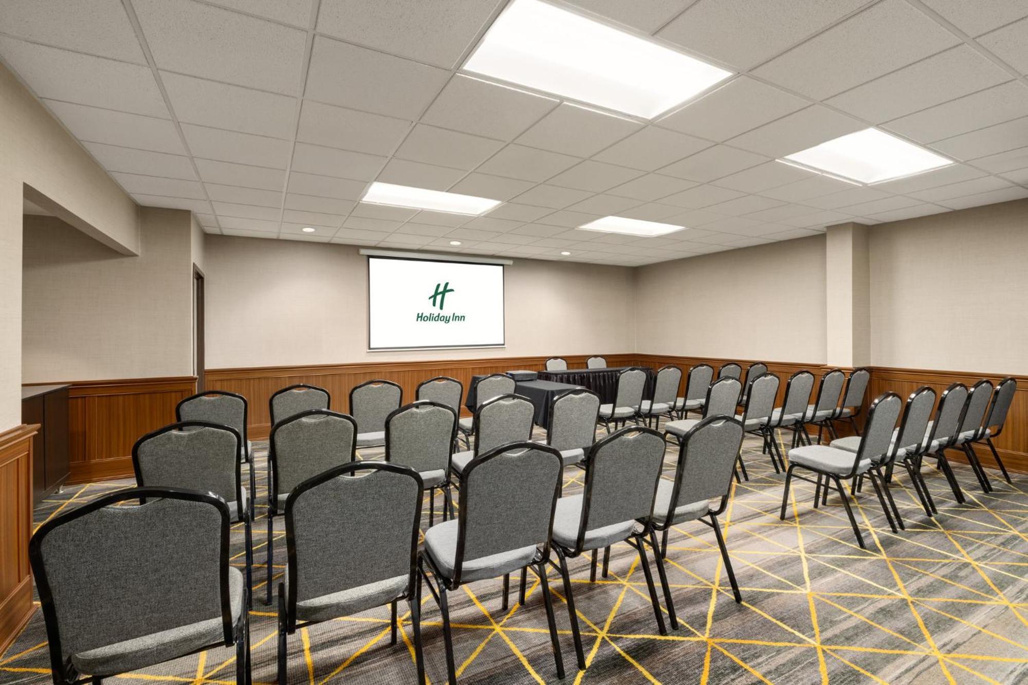 East - Hurstbourne By Ihg Hotel 3*