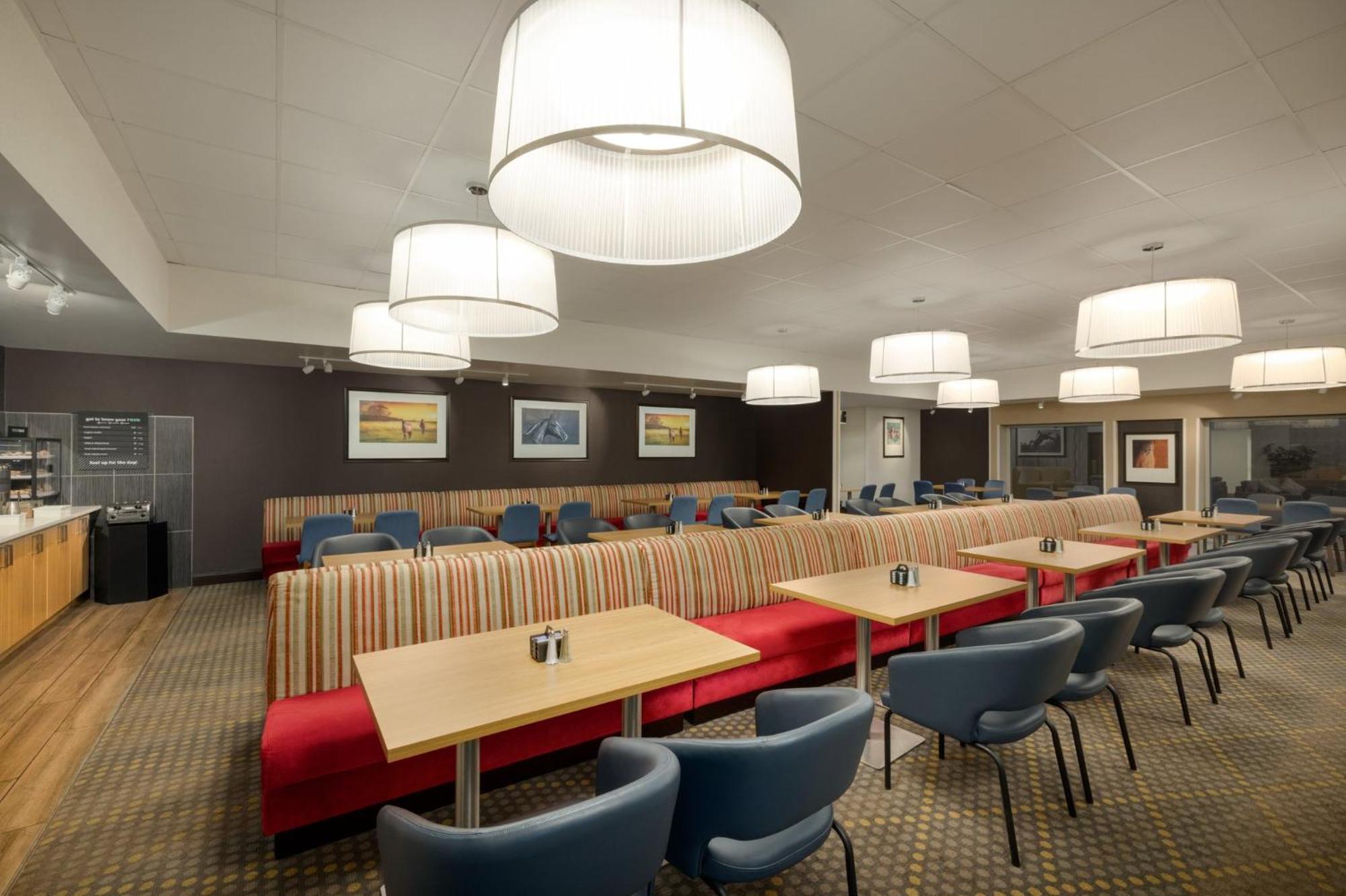 East - Hurstbourne By Ihg Hotel 3*